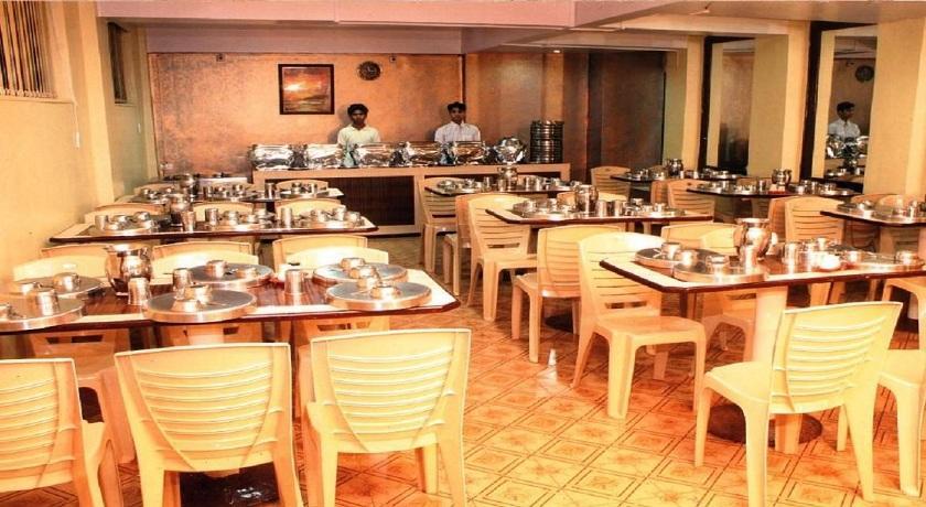 Hotel Rahil International マハバレシュワール エクステリア 写真